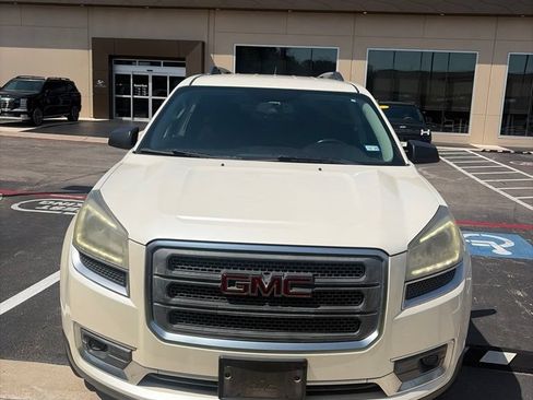Used 2015 GMC Acadia SLE FWD image 2