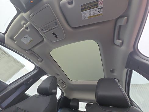 New 2026 Nissan Leaf Platinum+ FWD image 34