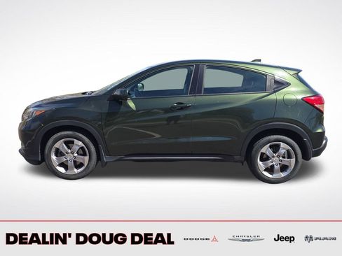 Used 2018 Honda HR-V LX image 2