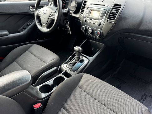 Used 2018 Kia Forte LX image 16