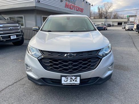 Used 2019 Chevrolet Equinox LT image 2