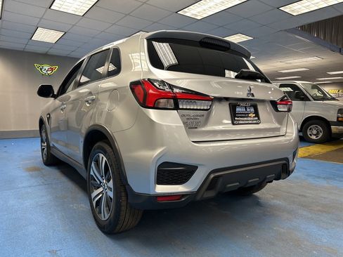 Used 2025 Mitsubishi Outlander Sport AWD image 9