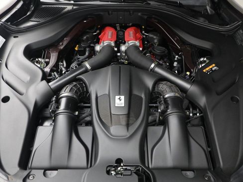 Certified 2023 Ferrari Roma image 27