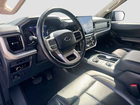 Used 2024 Ford Expedition XLT AWD/4WD image 10