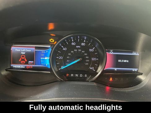 Used 2018 Ford Explorer XLT w/ Equipment Group 202A AWD/4WD image 20