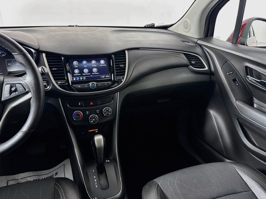Used 2018 Chevrolet Trax LT w/ LT Convenience Package FWD image 27