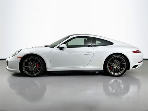 Certified 2017 Porsche 911 Carrera 4S image 2