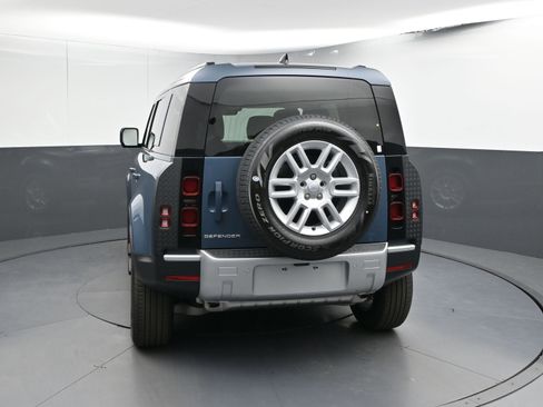 Used 2025 Land Rover Defender 110 S image 21