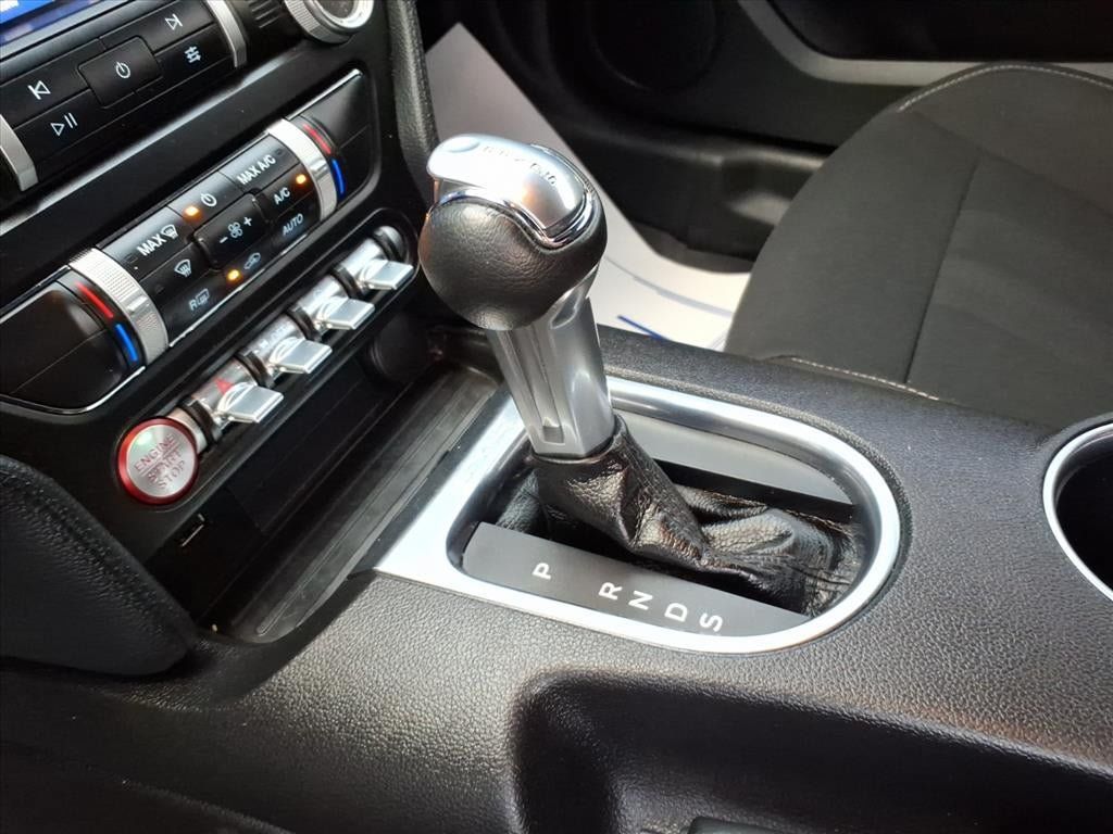 Used 2020 Ford Mustang Coupe w/ Equipment Group 101A RWD image 18