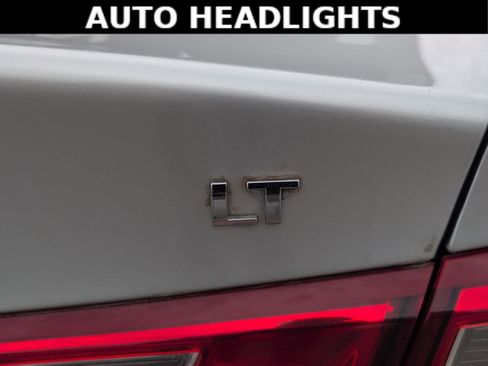 Used 2016 Chevrolet Malibu LT FWD image 5