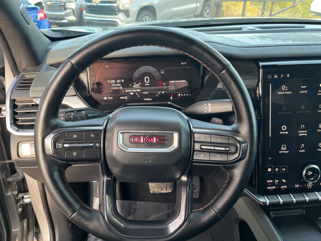 Used 2025 GMC Acadia AT4 AWD/4WD image 13
