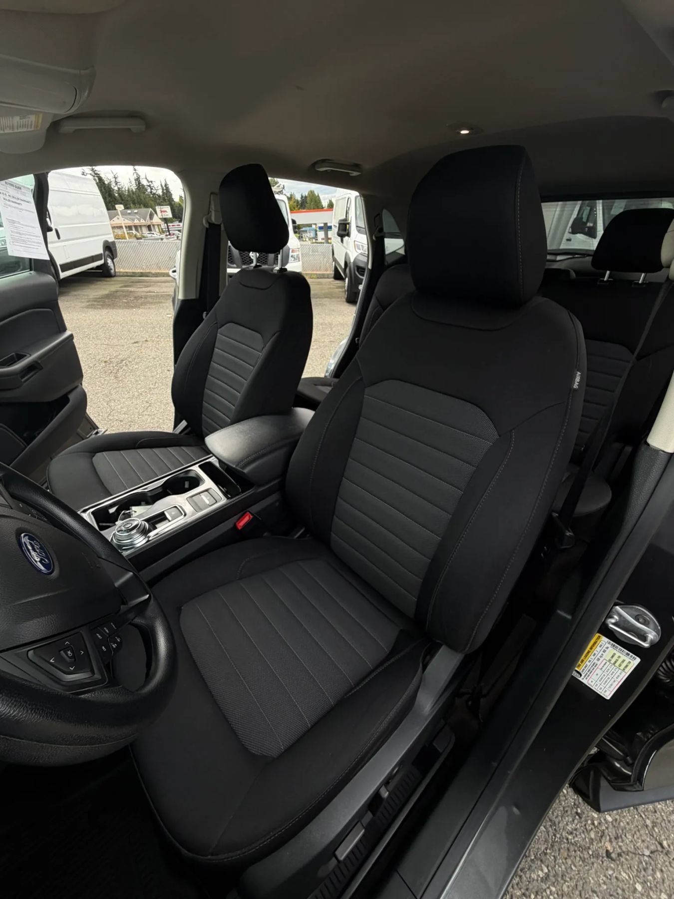 Used 2020 Ford Edge SE FWD image 23