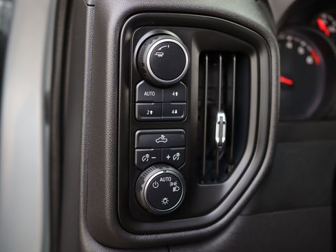 Used 2024 Chevrolet Silverado 1500 Custom Trail Boss AWD/4WD image 10