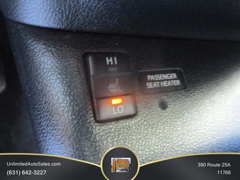 Used 2017 Toyota Prius Prime Plus FWD image 10