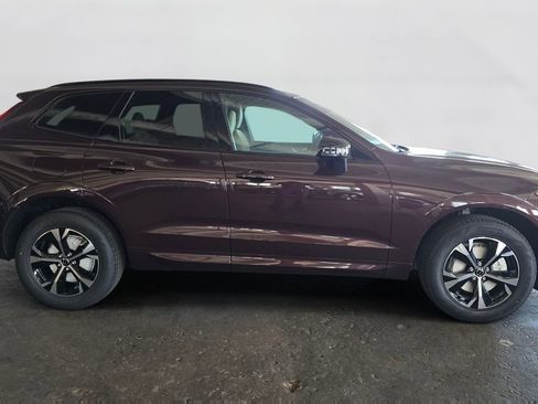 New 2026 Volvo XC60 B5 Core w/ Climate Package image 4