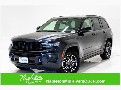 Used 2024 Jeep Grand Cherokee Trailhawk AWD/4WD image 1
