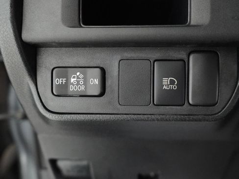 Used 2019 Toyota Tacoma SR5 RWD image 11