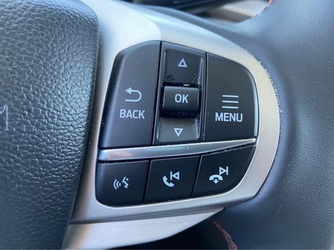 Used 2025 Ford Explorer Active AWD/4WD image 25