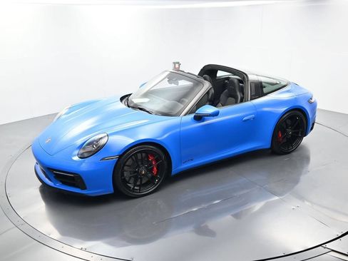 Certified 2022 Porsche 911 Targa 4 GTS AWD/4WD image 30