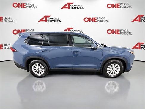 Certified 2024 Toyota Grand Highlander XLE image 8