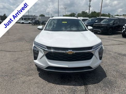 New 2026 Chevrolet Trax LT FWD image 7
