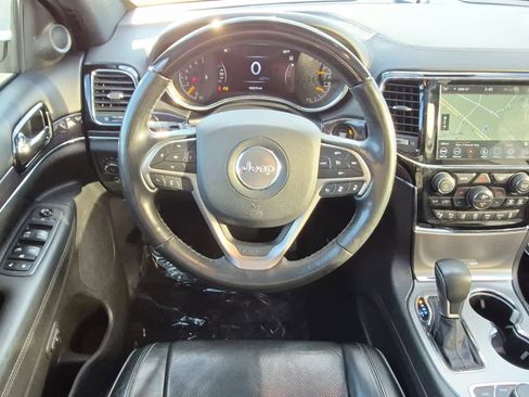 Used 2019 Jeep Grand Cherokee Overland image 9