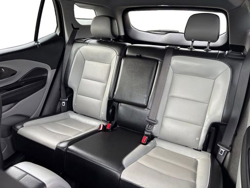 Used 2024 GMC Terrain SLT image 21