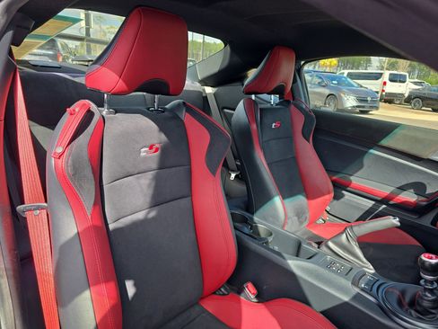 Used 2018 Subaru BRZ tS image 10