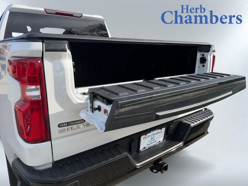 Used 2024 Chevrolet Silverado 1500 LT Trail Boss w/ Protection Package image 10