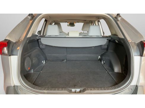 Used 2020 Toyota RAV4 Limited FWD image 39