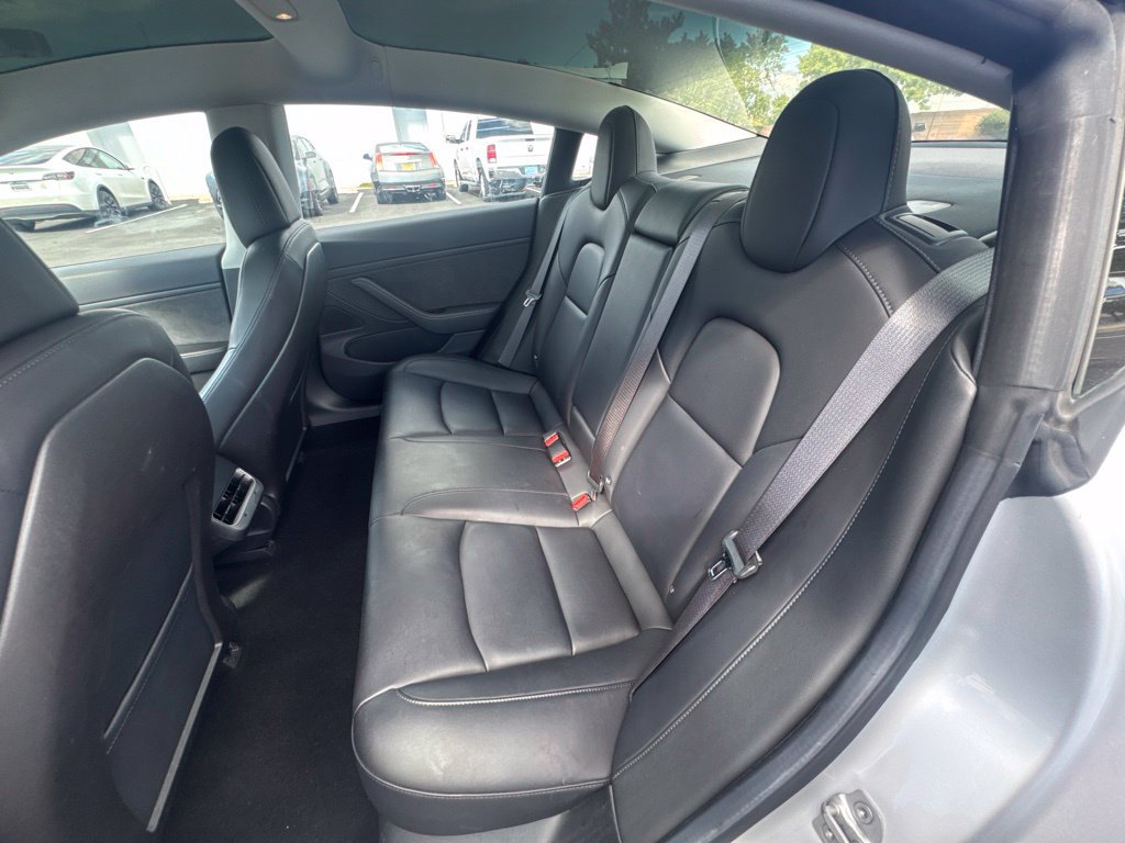 Used 2018 Tesla Model 3 Long Range RWD image 13