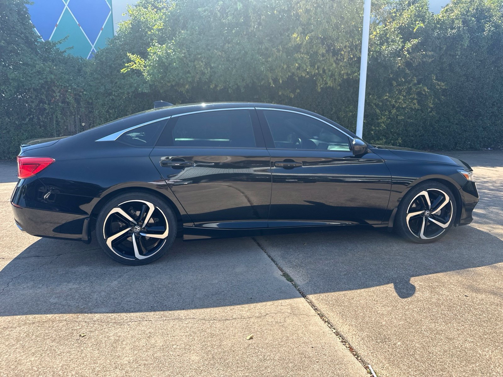 Used 2020 Honda Accord Sport image 9
