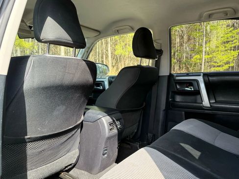 Used 2015 Toyota 4Runner SR5 RWD image 15