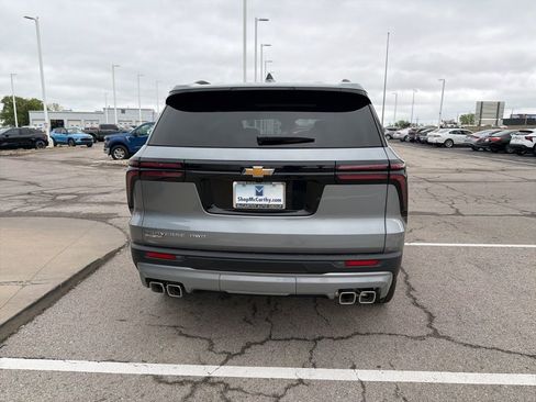 New 2026 Chevrolet Traverse LT w/ Sun and Wheel Package AWD/4WD image 4