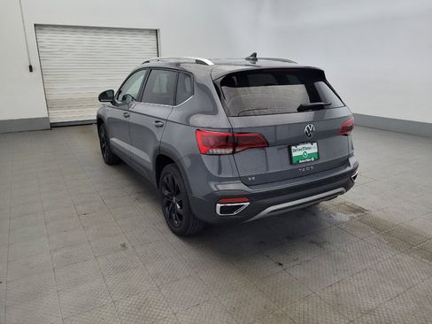 Used 2023 Volkswagen Taos SE FWD image 5