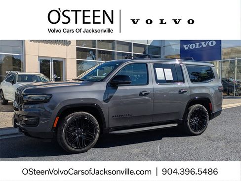 Used 2024 Jeep Wagoneer Series II image 1