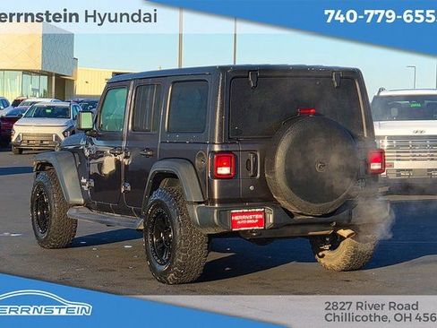 Used 2018 Jeep Wrangler Unlimited Sport S AWD/4WD image 5