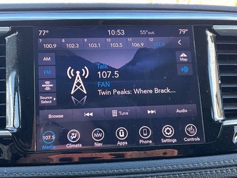 Used 2020 Chrysler Pacifica Limited FWD image 22