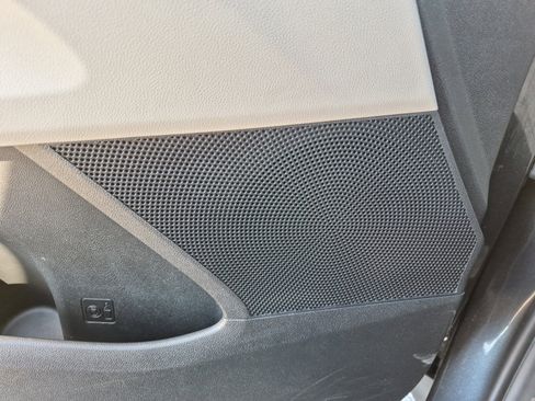 Used 2024 Kia Sorento S image 26