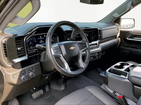 Used 2023 Chevrolet Silverado 1500 LT AWD/4WD image 12