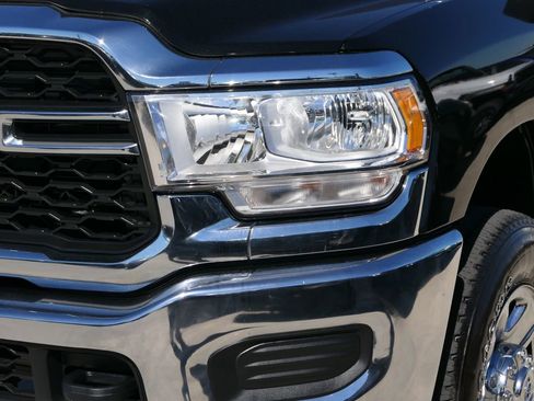 Used 2022 RAM 2500 Tradesman image 9