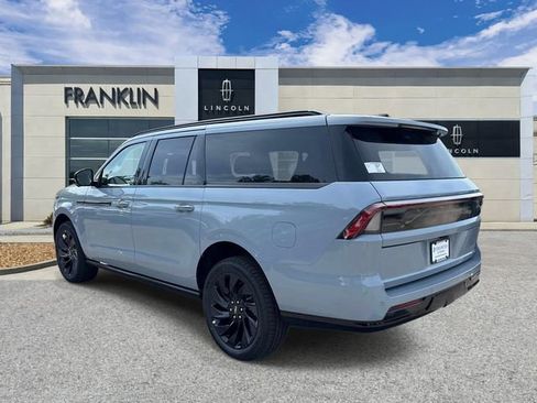 New 2026 Lincoln Navigator L Reserve AWD/4WD image 5
