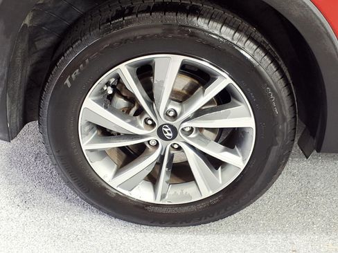 Used 2020 Hyundai Santa Fe SEL w/ Convenience Package FWD image 2