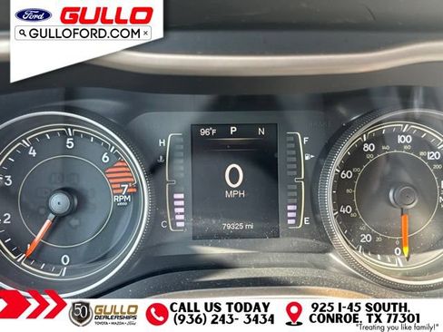 Used 2016 Jeep Cherokee Sport FWD image 10