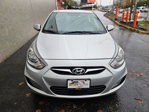 Used 2012 Hyundai Accent GS image 3