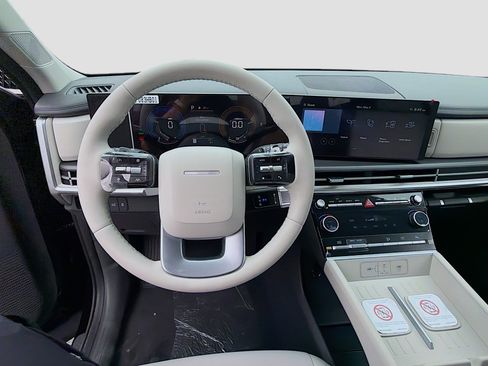 New 2026 Hyundai Santa Fe SE FWD image 8