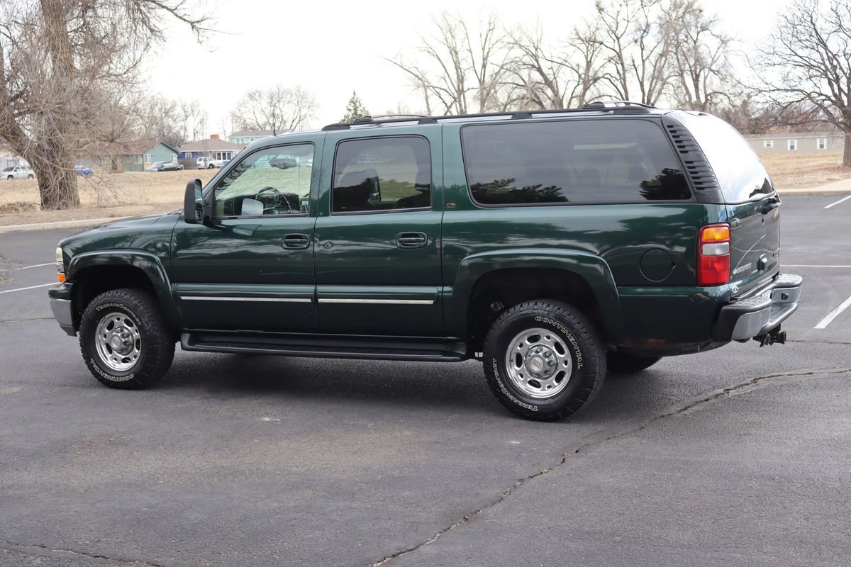 Used 2002 Chevrolet Suburban 2500 LT AWD/4WD image 8