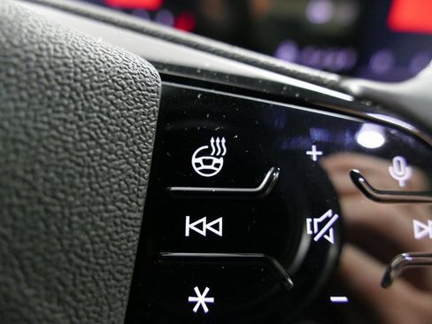 New 2025 Audi Q5 Premium image 17