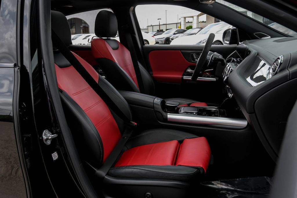 Used 2022 Mercedes-Benz GLA 45 AMG 4MATIC w/ Parking Assistance Package image 41