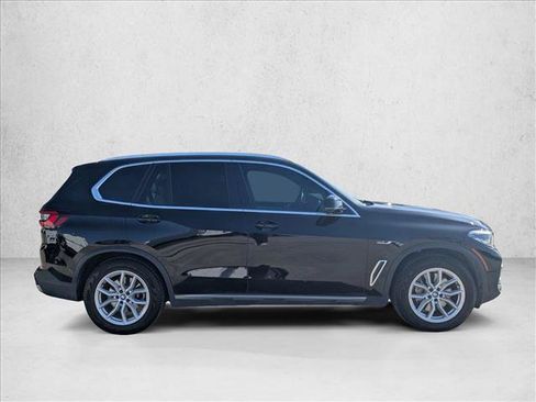 Used 2023 BMW X5 xDrive45e w/ Parking Assistance Package AWD/4WD image 4